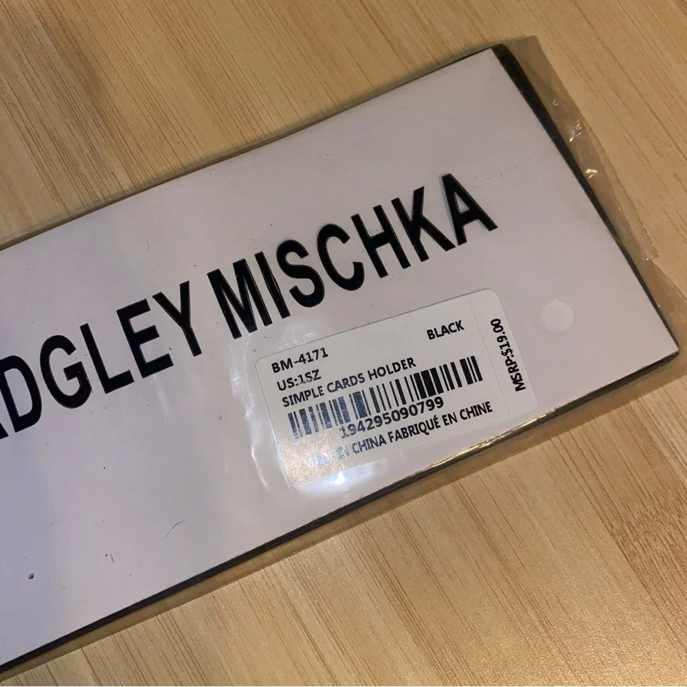 NEW Badgley Mischka Black Simple Cards Holder 7 Card Slots